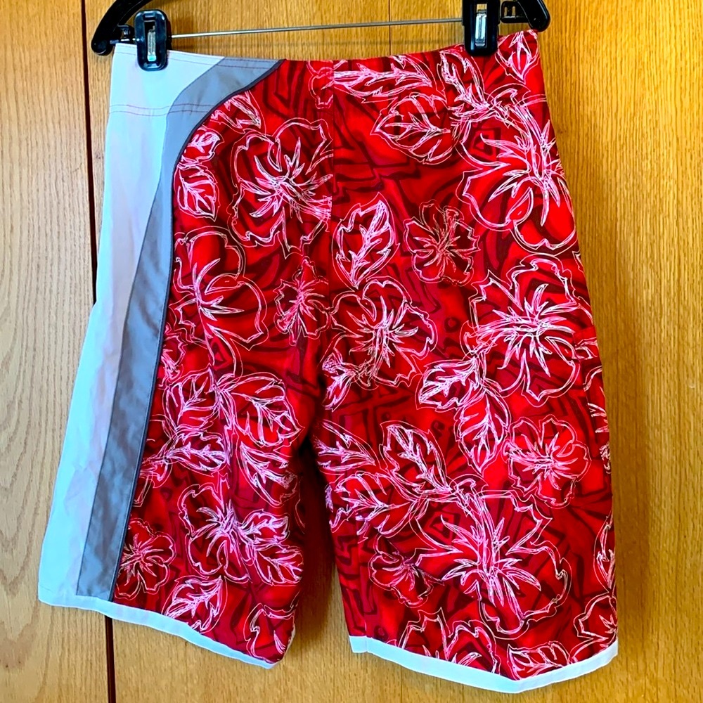 Urban pipeline men 30 x 10. 5 unlined board shorts cargo adj. tie waist EUC